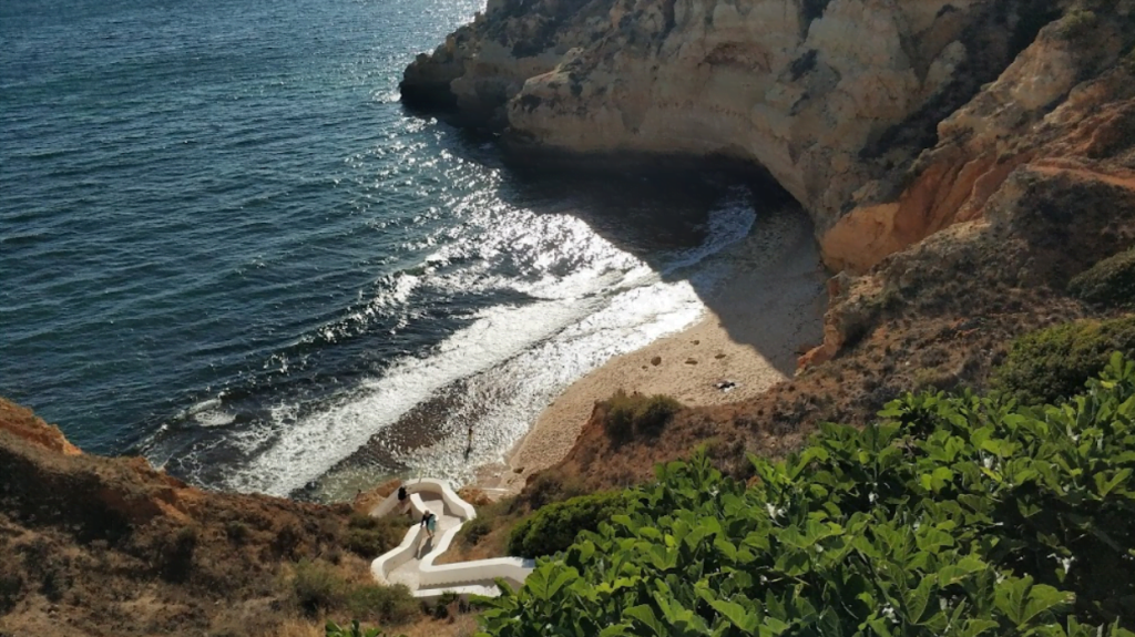 Praia do Paraíso, Carvoeiro sights, tips.