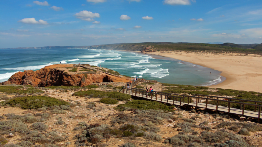 most beautiful beaches of the Algarve: Praia da Bordeira
