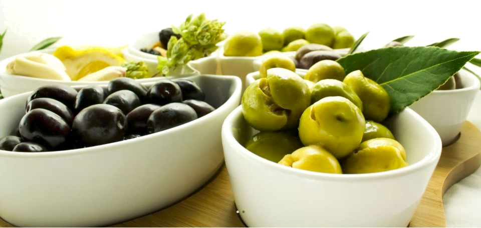 Hélder Madeira olive factory in Tavira olive tasting