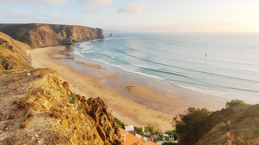 Most beautiful beaches in the Algarve: Praia da Arrifana