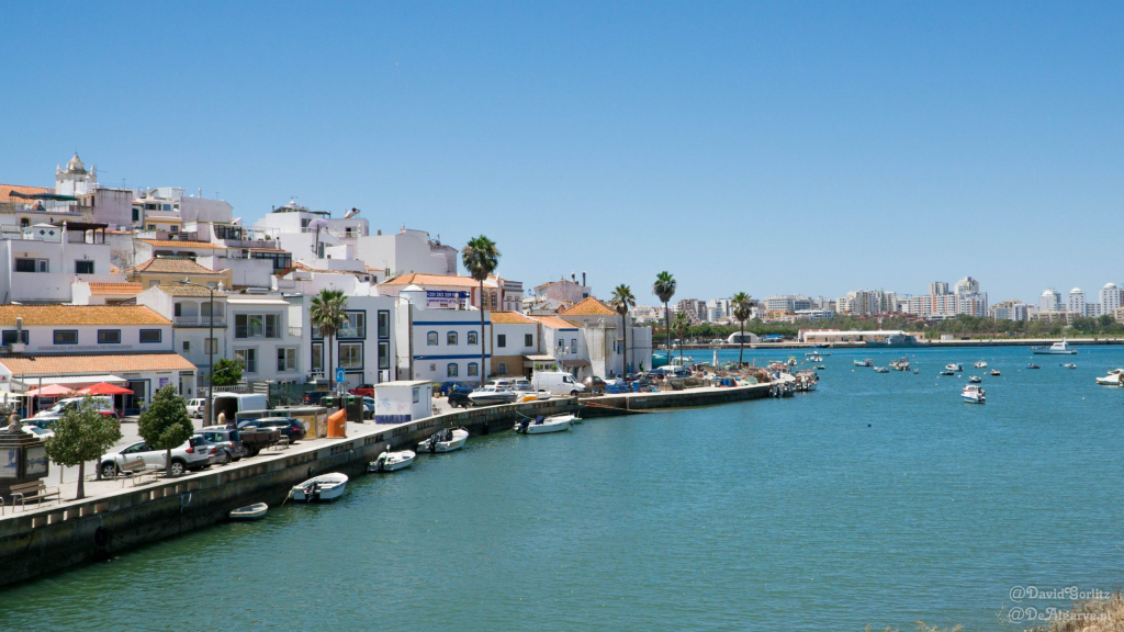 Most Beautiful Sights Algarve: Ferragudo e Praia dos Carneiros